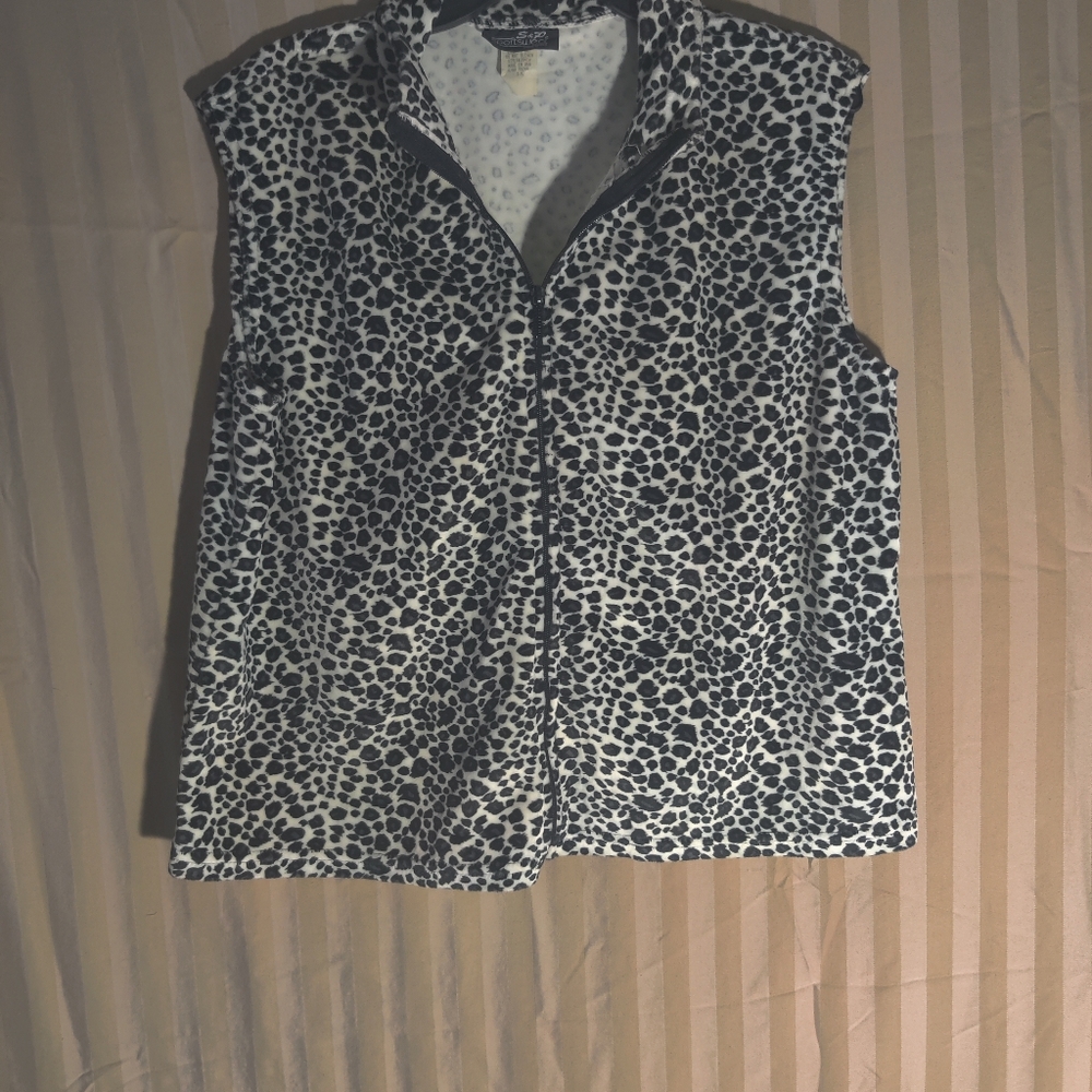 Ladies black/white Leopard Vest